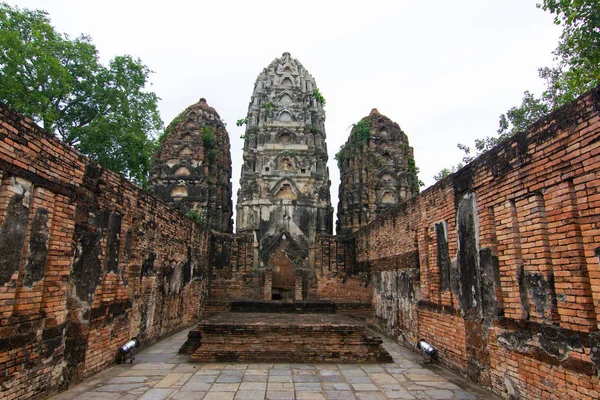 Wat Sawai Σρι Savaya Στην Sukhothai Μεγάλο Χμερ Στυλ Ναό — Φωτογραφία Αρχείου