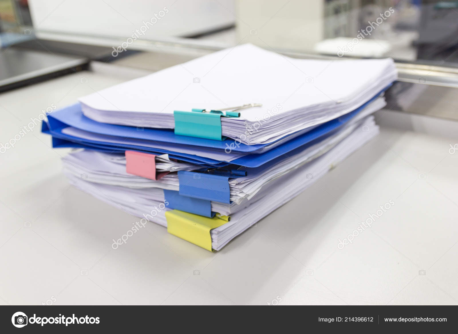 File Folder Stack Business Report Paper File Table Work Office Stock Photo C Piyaphunjun Gmail Com