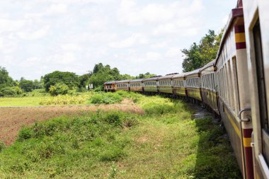 Bangkok Tayland ileri eğri çalışmasını tren.