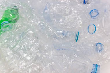plastik şişeler, plastik şişe boş geri dönüşüm kavramı kullanılan 