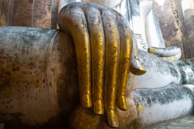 Büyük Buda olduğunu sanat Sukhothai Tayland Sukhothai dönem el altın sarısı için inşa. 