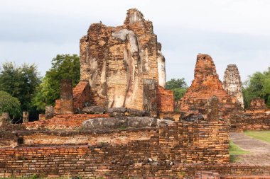 Sukhothai tarihi merkezi ve Tay sanat ve kültür bir Unesco Dünya Miras kenti olarak listelenen kaynak olduğu Siamthought ilk başkenti olduğunu