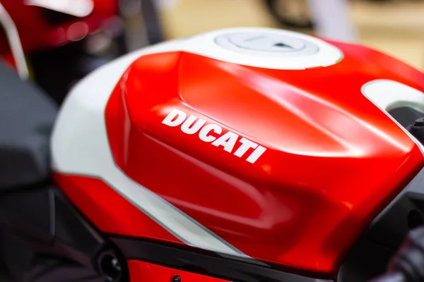 Nonthaburi Thailand 2018 Nahaufnahme Logo Ducati Rotes Motorrad Ducati Monster — Stockfoto