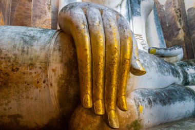 Büyük Buda olduğunu sanat Sukhothai Tayland Sukhothai dönem el altın sarısı için inşa. 