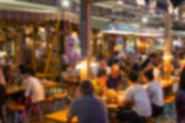 soyut bulanıklık görüntü bir sürü insan mutlu ve huzurlu bir restoran ve atmosfer Festivali gece eğlence keyfini..