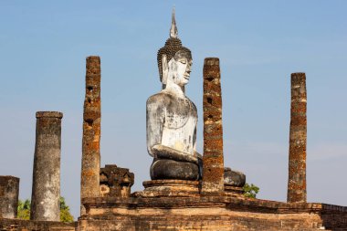 Buda heykelleri, Sukhothai, Thailand Wat Mahathat eski başkenti. Sukhothai Historical Park Unesco Dünya Mirası olduğunu