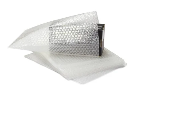 Bubble Wrap Voor Het Gewasbeschermingsmiddel Gebarsten Verzekering Tijdens Doorreis Geïsoleerd — Stockfoto