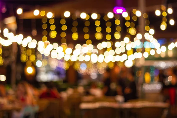soyut bulanıklık görüntü bir sürü insan mutlu ve huzurlu bir restoran ve atmosfer Festivali gece eğlence keyfini..