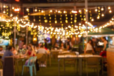 soyut bulanıklık görüntü bir sürü insan mutlu ve huzurlu bir restoran ve atmosfer Festivali gece eğlence keyfini..