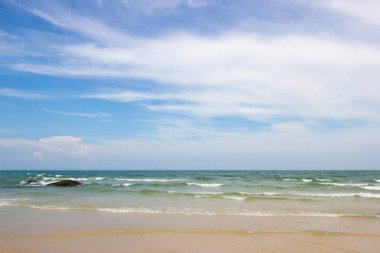 Manzara atmosfer güzel kum ve deniz ve gökyüzü, Tayland beach rengini görünümdür.