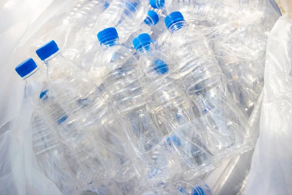 plastik şişeler, plastik şişe boş geri dönüşüm kavramı kullanılan 