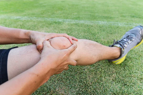 Tendon Knee Joint Problems Man Leg Exercise Stadium — Stock Photo, Image