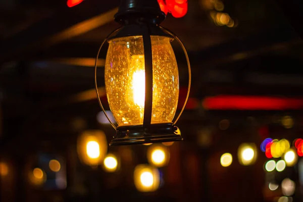 Lampada Lanterna Stile Vintage Decorata Appesa Muro Mattoni Una Bella — Foto Stock
