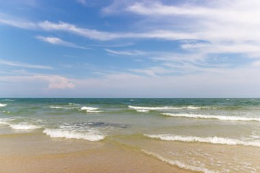 Manzara atmosfer güzel kum ve deniz ve gökyüzü, Tayland beach rengini görünümdür.