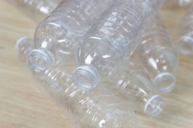 plastik şişeler, Kavram Plastik şişe kullanımı azaltmak yeniden, Boş kullanılan plastik şişe geri dönüşüm 
