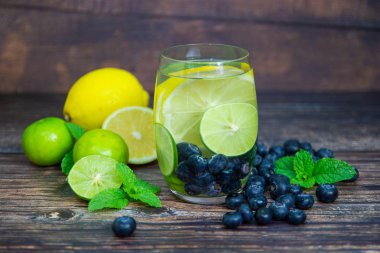 cam yaban mersini ile emon ve Sarı limon 