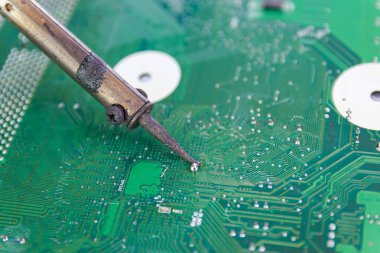 bilgisayar devrelerin elektronik tamiri için lehimleme demir 