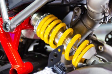Sarı şok emiciler, sarsıntıları emici için motosiklet