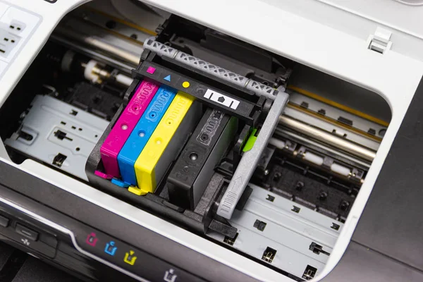 the color printer inkjet cartridge