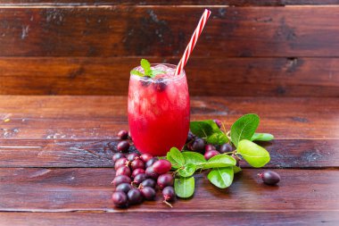 Meyve Thai-carunda veya Karonda-bu bir fundalık ile bir bitkidir