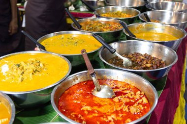 Tay gıdalar tarzı pirinç ve Curry Thai sokak gıdalar 