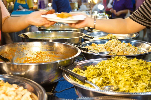 Тайские блюда в стиле Rice and Curry Thai street foods — стоковое фото