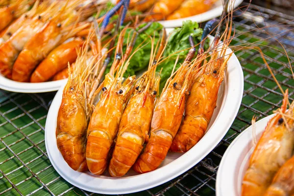 Crevettes grillées de fruits de mer Street food de Thaïlande — Photo