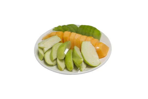 Frutas que se envuelven con la preservación de la película plástica —  Fotos de Stock