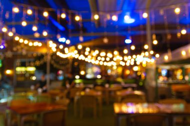 bulanık görüntü Birçok insan bir restoranda gece festivali bar pub eğlenceli zevk 