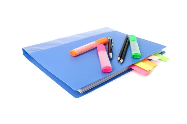 Niebieski Dokument Folderu Kolor Podkreślić Ołówek Izolowane Białe Tło — Zdjęcie stockowe