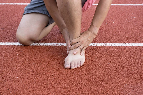 Man Ankle Injury Running Running Field — Stock Photo, Image