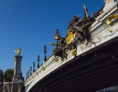 Pont Alexandre Iii ünlü dönüm noktası