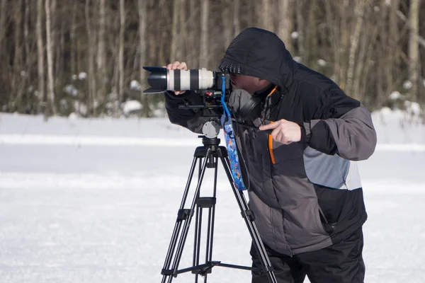Videofilmer Arbeitet Schnee Sommerberg — Stockfoto