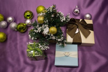 Noel süsler sevinç ruh