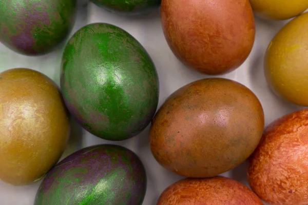 Huevos Pascua Sobre Fondo Madera Huevos Coloridos Diferentes Colores Rojo — Foto de Stock
