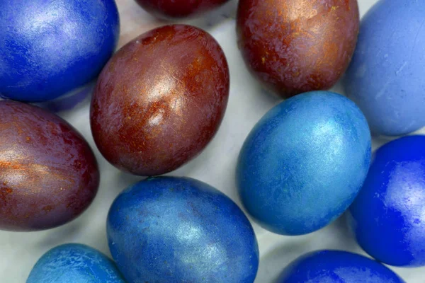 Coroful Paskalya yumurta arka plan insanlar pembe mor kırmızı