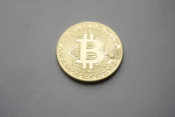 Bitcoins Oro Dinero Virtual Digital Sobre Fondo Gris Negro — Foto de Stock