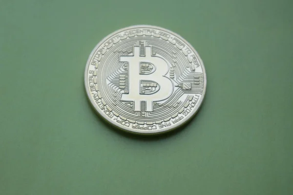 Bitcoins Oro Dinero Virtual Digital Sobre Fondo Verde — Foto de Stock