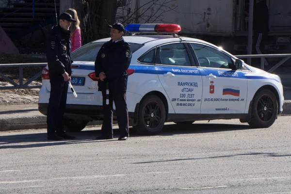 Russia Berezniki May 2018 Car New Police Accompanies Column Bicycle — Stock Photo, Image