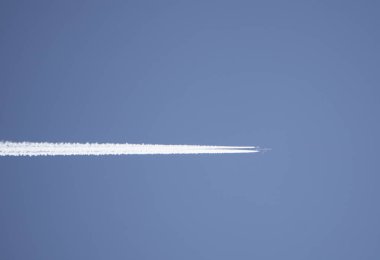 onun arkasında onun ardından uçuş uçak