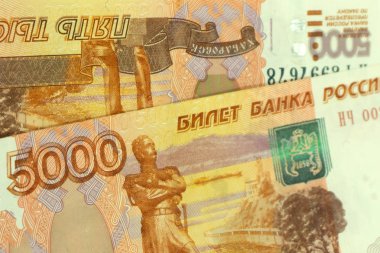 Rusya Ruble altın sikke ve banknot kapatmak makro, Rus Rublesi para portre, seçici odak, sığ derinlik-in tarla.