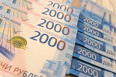 Sandviç ile bin beş bin ruble faturaları. İş kavramı