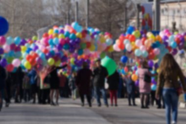 İş bulanık kutlamak için festival birçok kişi gitmek