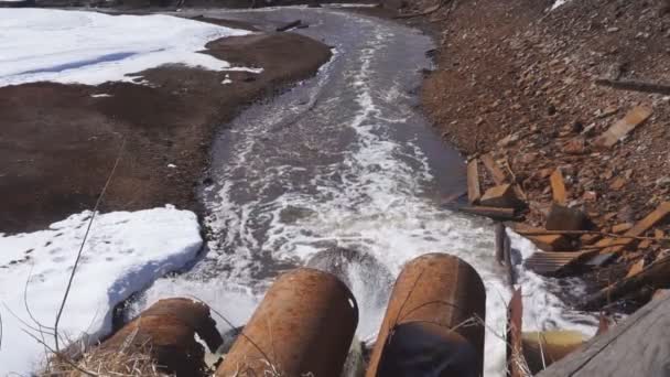 工業用廃液を排出 — ストック動画