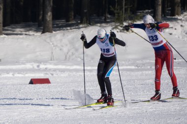 Sopa ile gökyüzü arkasında ışıkları - Rusya BEREZNIKI 11 Mart 2018 yanan arka plan görüntüleri