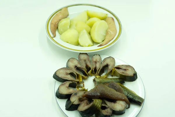 Tuzlanmış Uskumru Patates Parçalar Halinde Kesilmiş — Stok fotoğraf