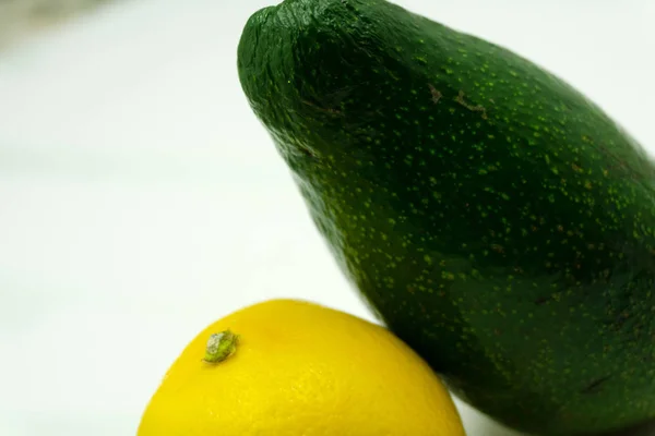 Avokado Limon Beslenme Besleyici Parça Parça — Stok fotoğraf