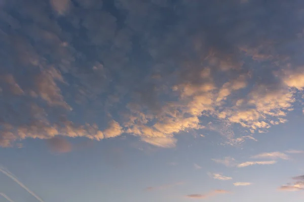 Cielo Nubes Suaves Verano Tranquilo Inusual — Foto de Stock