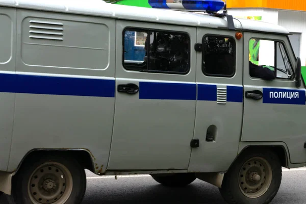 Coche de policía con luces - Rusia Berezniki 15 julio 2017  . — Foto de Stock