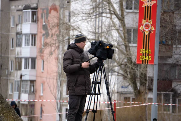 Entre bastidores de la producción de vídeo o la filmación de vídeo - Rusia - Berezniki el 9 de mayo de 2018 — Foto de Stock